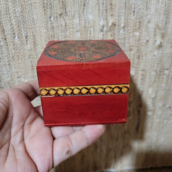 Handcrafted Sm Red Trinket Box Hinged Pyrography w/brass insets - Picture 2 of 3